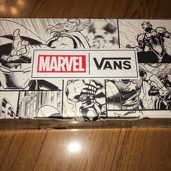 NEW Men’s 10.5 Vans Marvel Heads Canvas Shoes - Picture 7 of 8